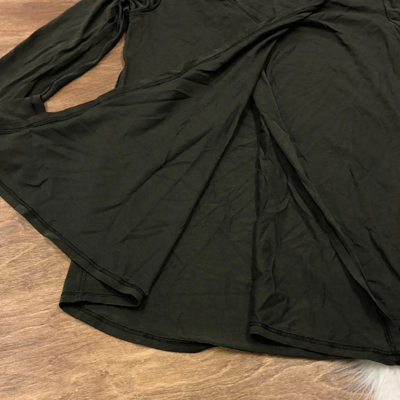 Lululemon small olive green open front fitness top - Picture 4 of 6